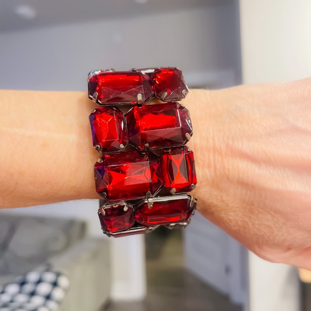 Vtg Red  Gem Crystal Faceted Bead Jewel Elastic Bracelet  Jewelry
